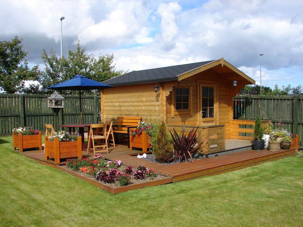 How to Start the Groundwork for a Great Lawn and Garden 1 wendy house 554303 1920