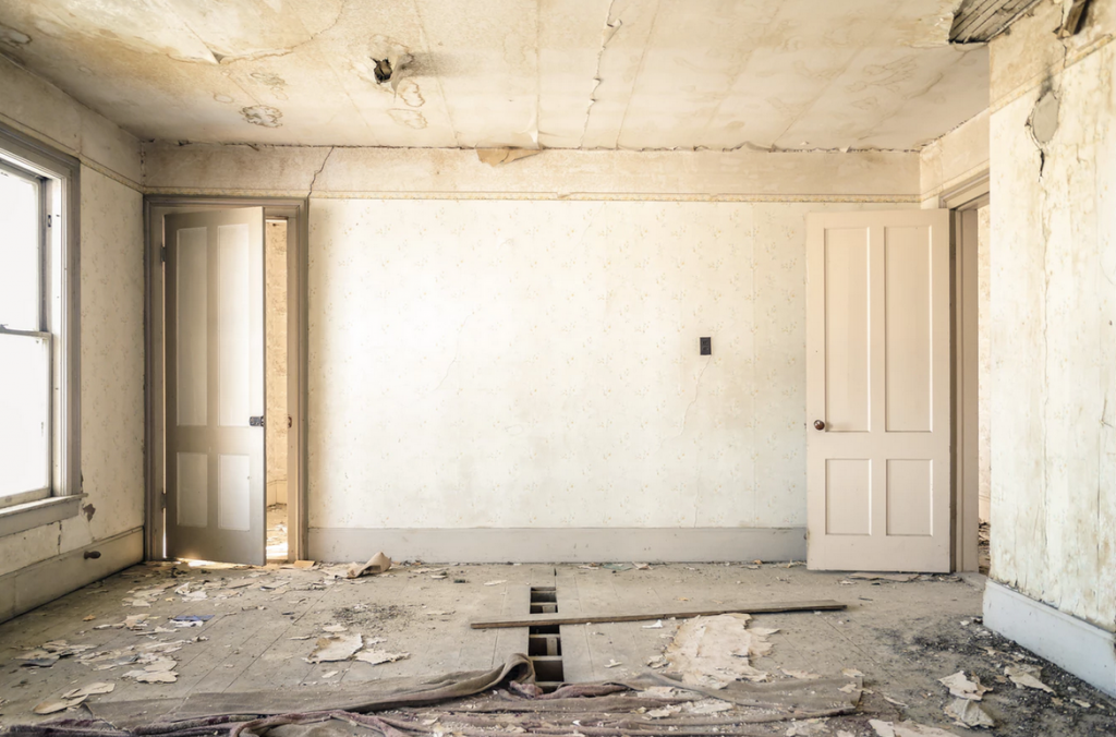 Moving into a Fixer-Upper? 4 Ways to Determine if an Older Home is Right for You 1 Moving into a Fixer Upper 4 Ways to Determine if an Older Home is Right for You