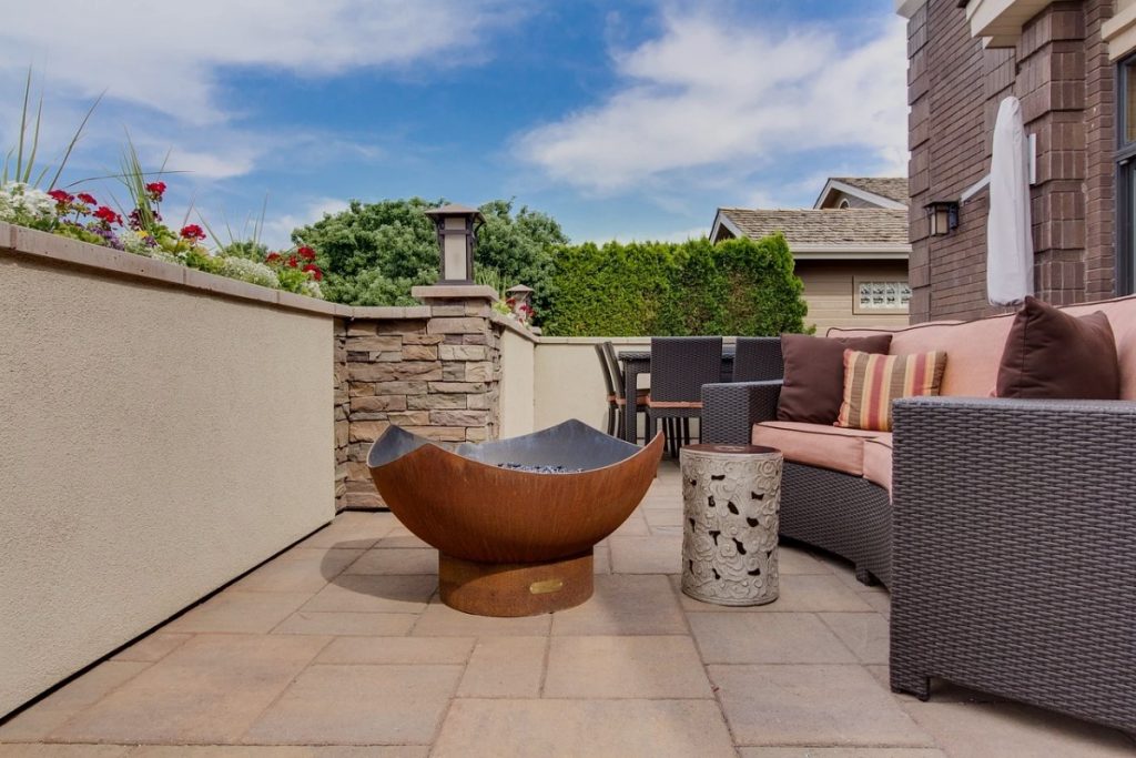 Renovating Your Yard For Maximum At Home Entertainment