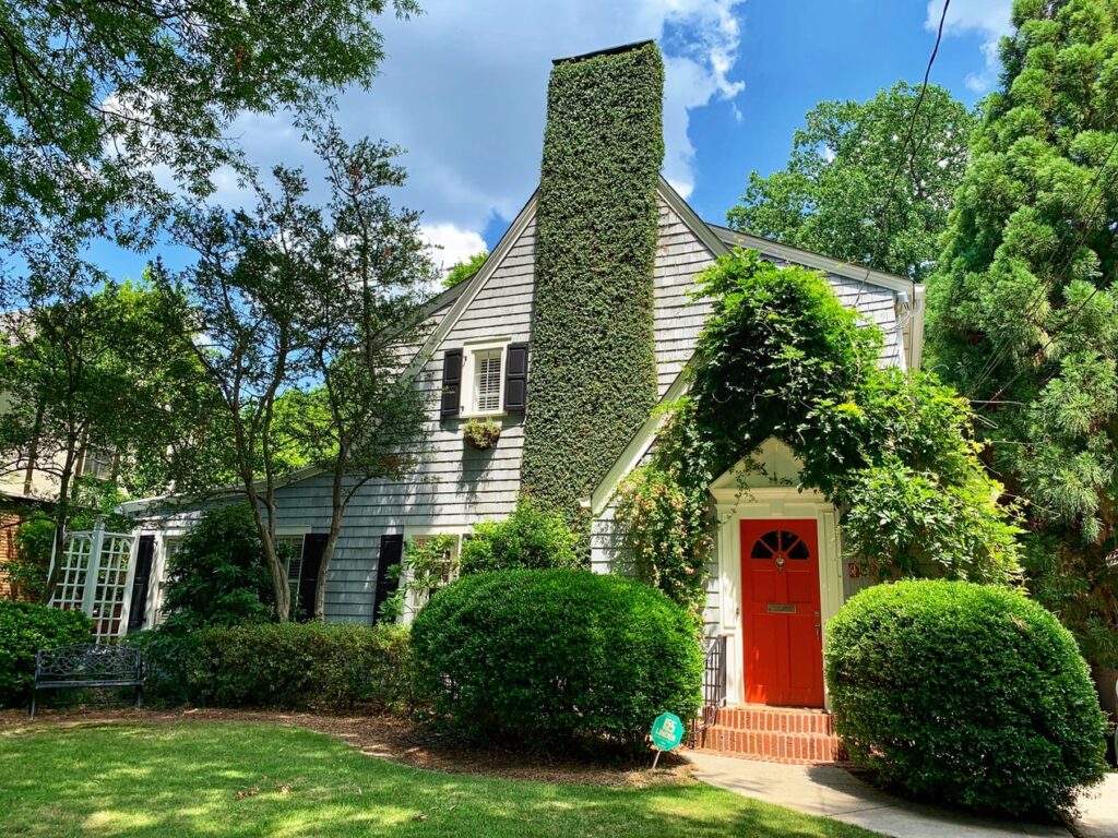 4 Improvements to Make to Your Old House Before Listing It