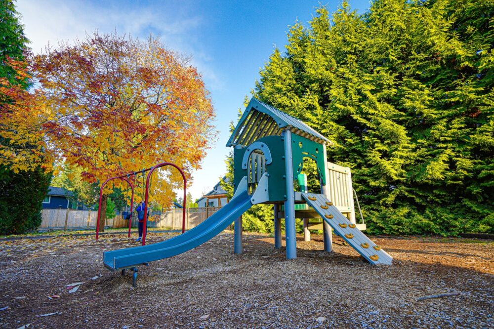 6 Tips to Help You Build the Best Home Playground For Your Kids