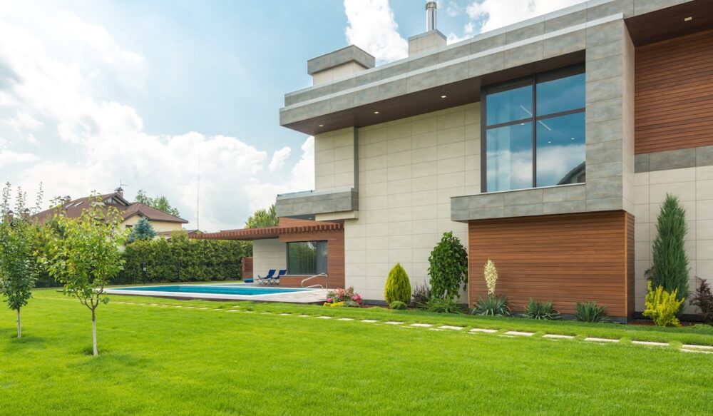 Tips Tricks for a Beautiful Yard Year Round 2