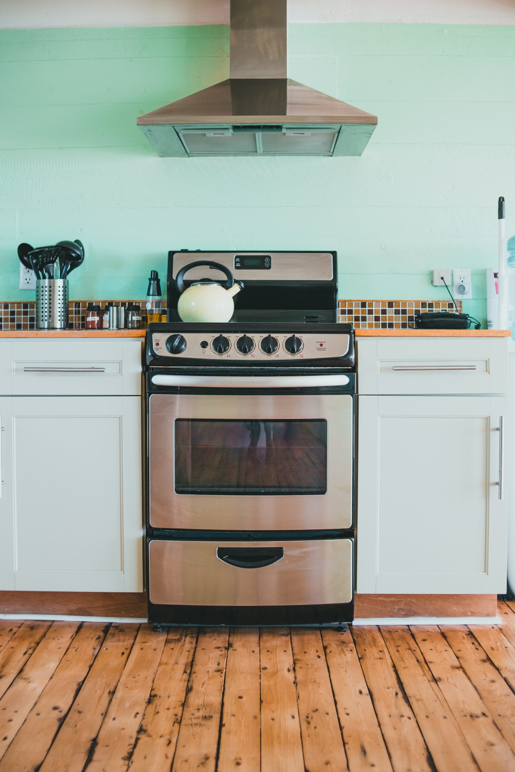 An oven in your home that's a little outdated