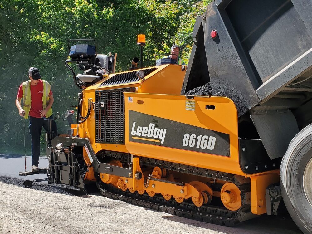 5 Reasons You Should Choose Asphalt for Your Home Driveway 1 asphalt paving1