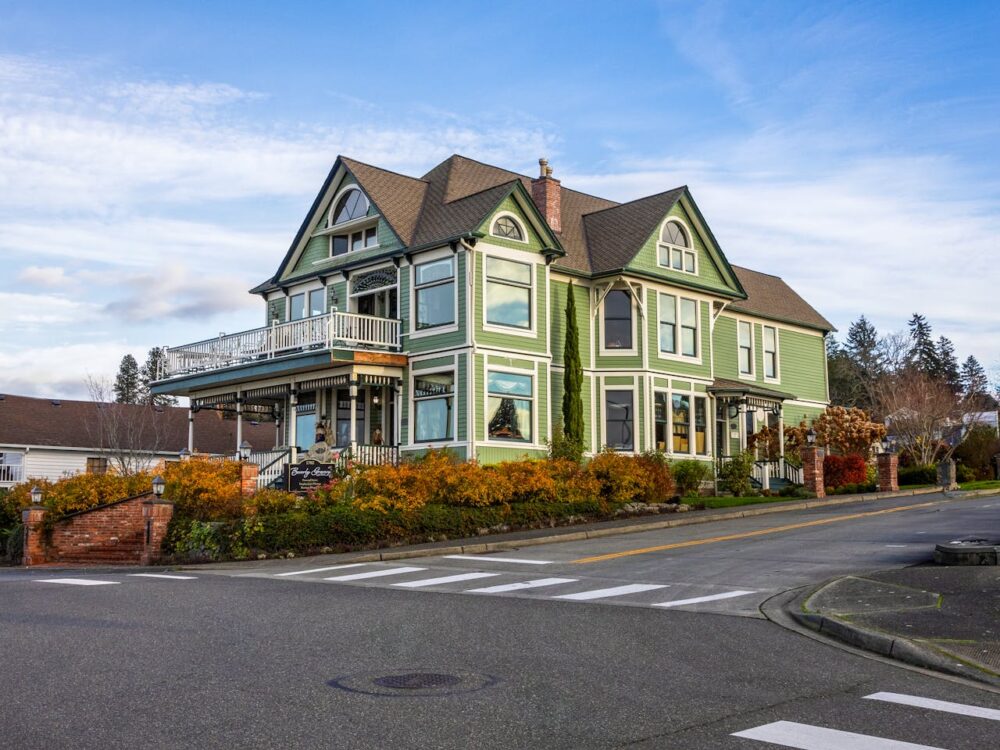 Signs That Your Home's Windows Need To Be Replaced (1)