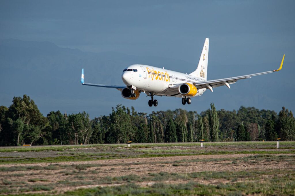 Why Airplanes Need To Use Fire-Resistant Hydraulic Fluid