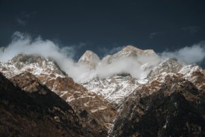 Top 5 Things to Look For When Traveling to The Himalayas